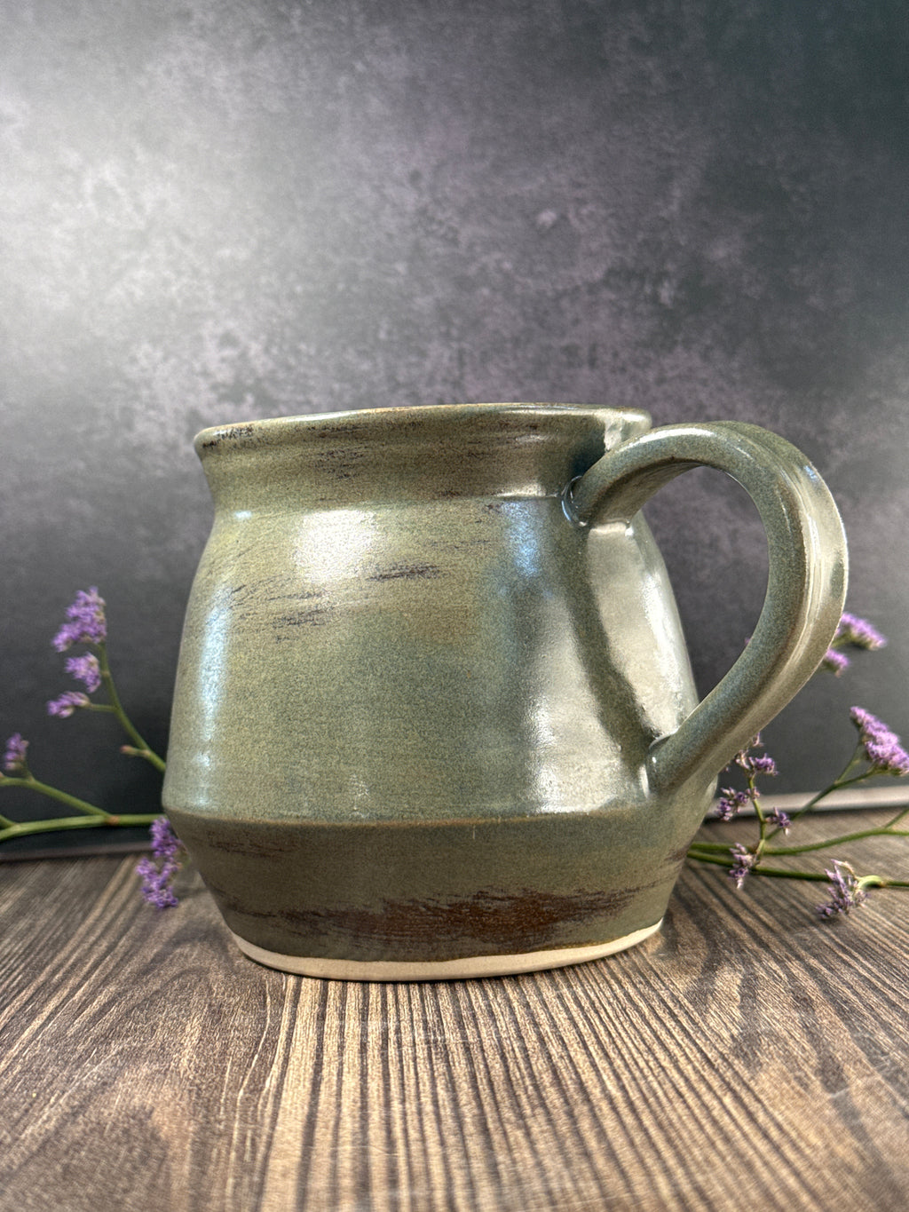 Sgraffito Bee Mug