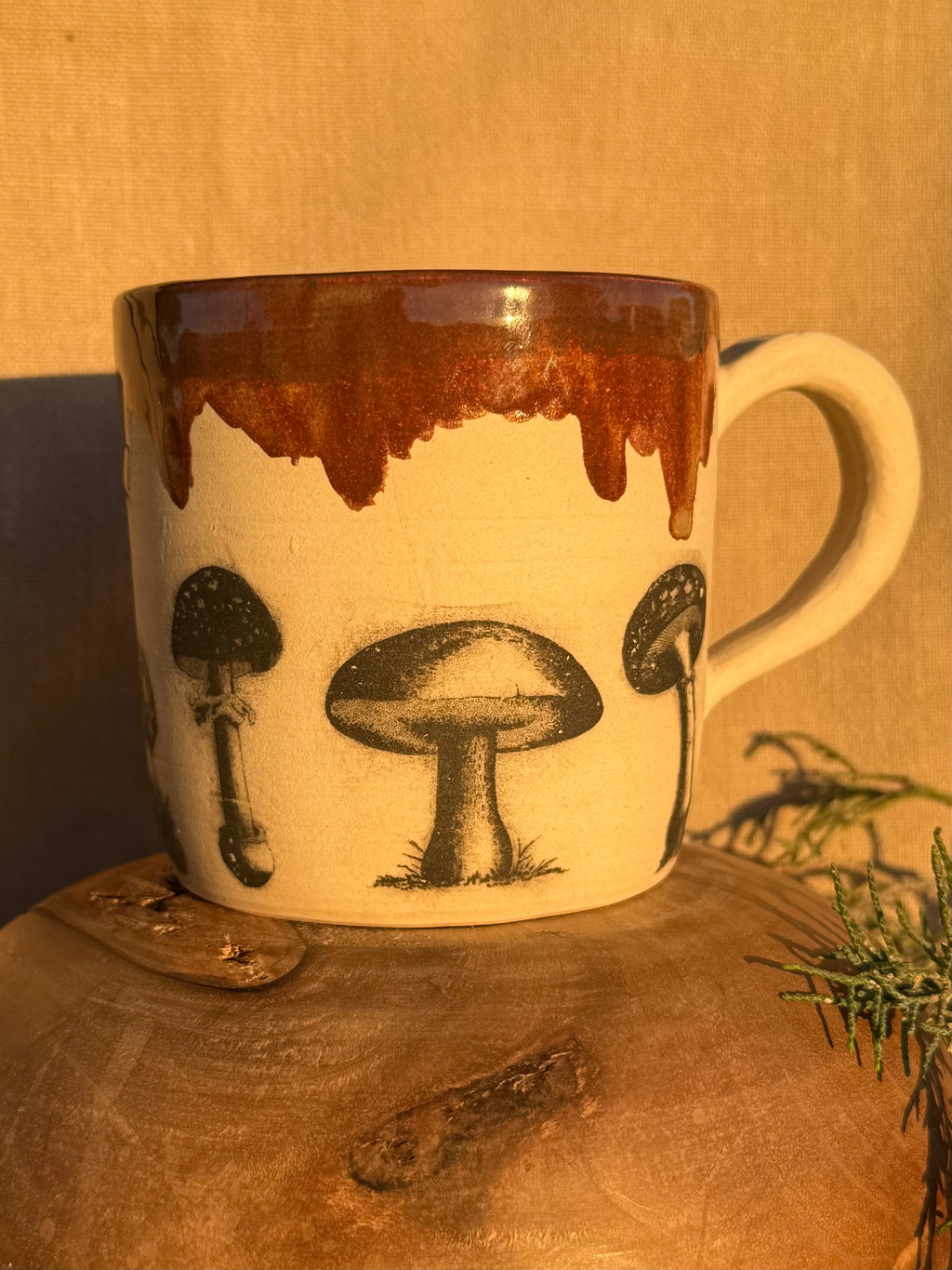 Sale: Mushroom Mug with Reddish Brown Glaze