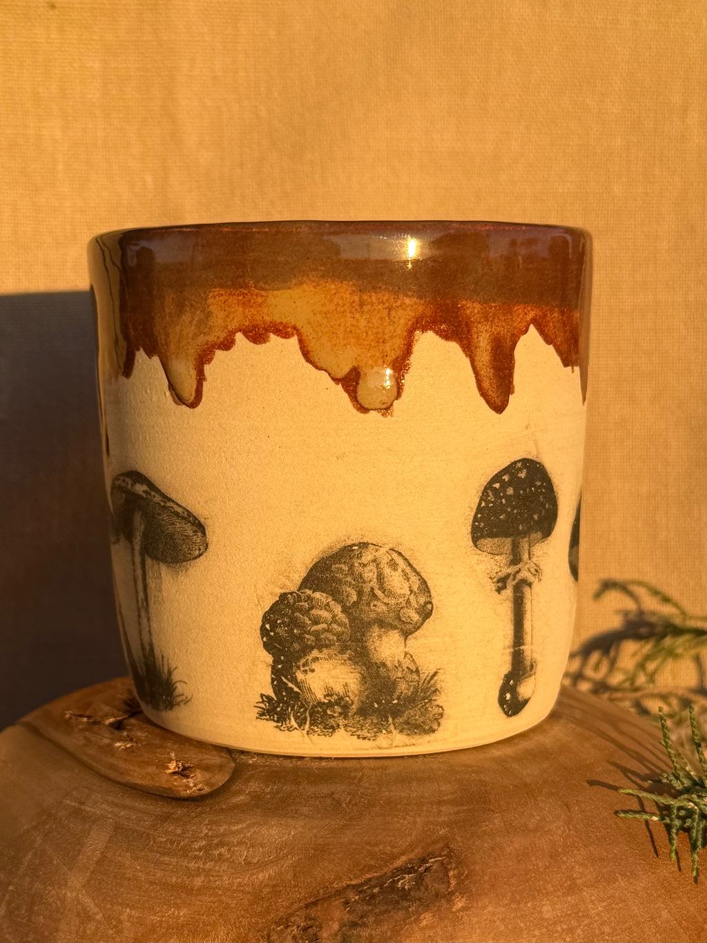 Sale: Mushroom Mug with Reddish Brown Glaze