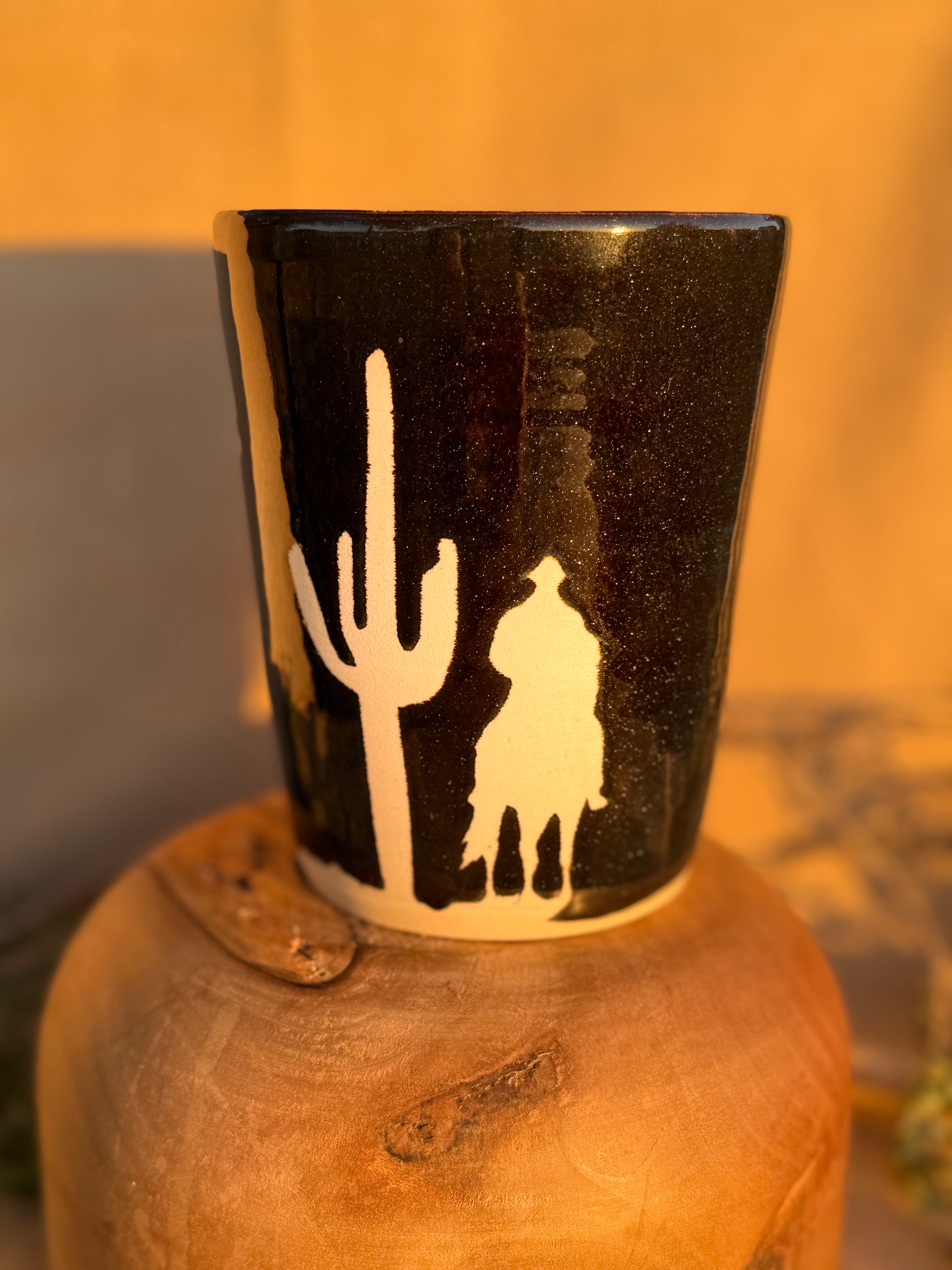 Western Scene Utensil Holder